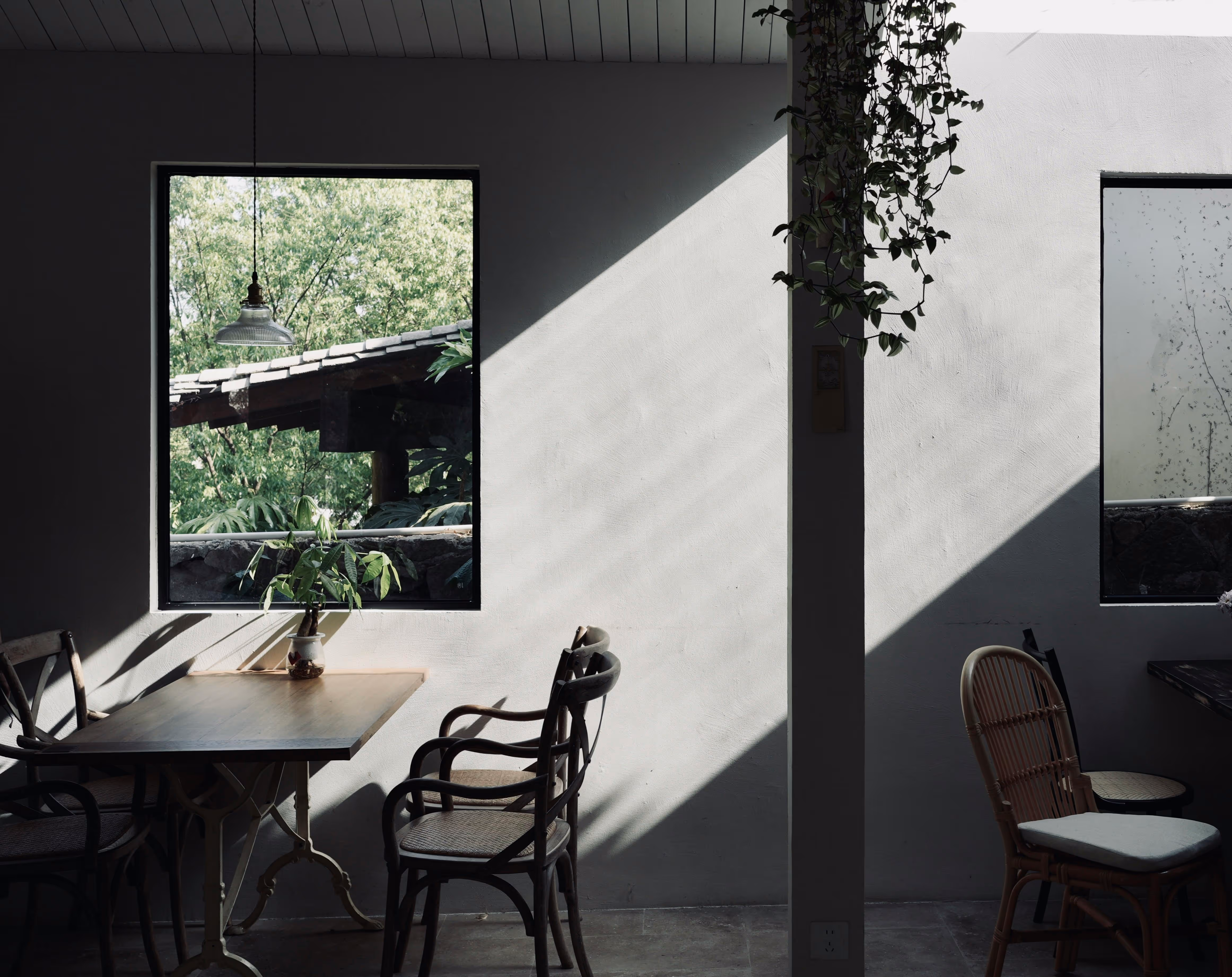 融合日式與北歐風格的溫馨客廳空間